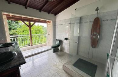 Location Maison 194.58m&sup2; 5 pièces Capesterre Belle Eau