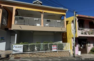 Local professionnel 75m2 situé dans le bourg de Pointe Noire