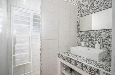 Bouillante Exceptionnel ensemble immobilier de 6 appartements avec Vue Imprenable sur la mer !