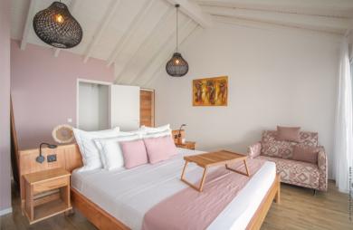 Bouillante Exceptionnel ensemble immobilier de 6 appartements avec Vue Imprenable sur la mer !