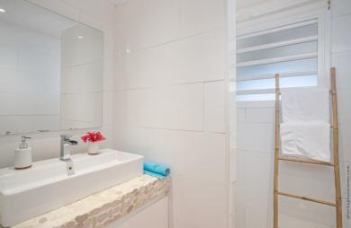 Bouillante Exceptionnel ensemble immobilier de 6 appartements avec Vue Imprenable sur la mer !
