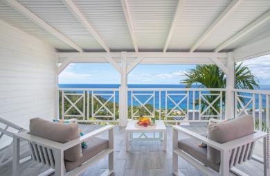 Bouillante Exceptionnel ensemble immobilier de 6 appartements avec Vue Imprenable sur la mer !