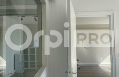 avec  ORPI BOUTAREL investissez dans un local commercial à saint François