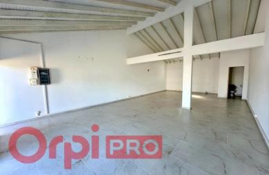 Location Local commercial 70m&sup2; Saint François