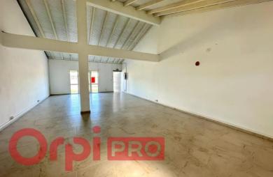 Location Local commercial 70m&sup2; Saint François