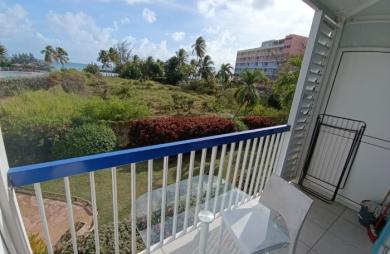 A VENDRE - Studio avec vue mer   Le  Gosier