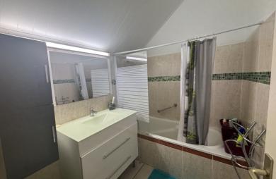 A VENDRE    Appartement T2 Duplex avec terrasse et place de parking privative