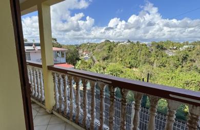 A LOUER - T3 en rez-de-villa   Secteur labouaye au Gosier