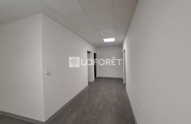 Location Divers 600m² Les Abymes