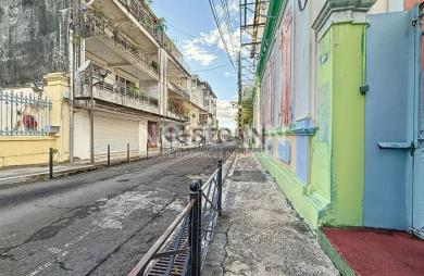 Vente Local commercial 132.29m² 9 pièces Pointe-à-Pitre