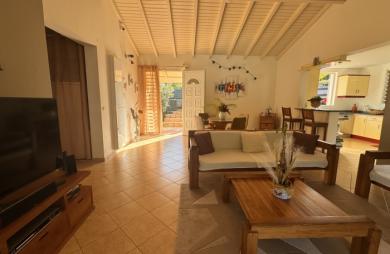 VILLA  AVEC PISCINE -  PETIT-BOURG