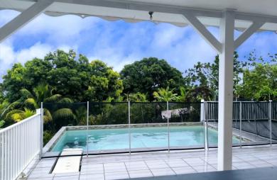 LOCATION Villa F5 avec PISCINE à Petit-Bourg VUE MER