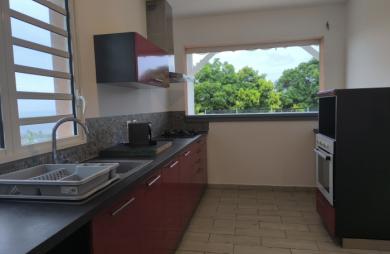 LOCATION Villa F5 avec PISCINE à Petit-Bourg VUE MER
