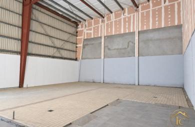 Location Divers 215m&sup2; 1 pièce Baie Mahault