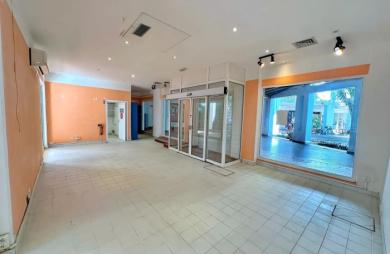Location Local commercial 61m&sup2; Saint François
