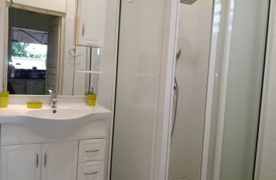 Pointe-Noire :Investissement rare à 5 logements, calme absolu