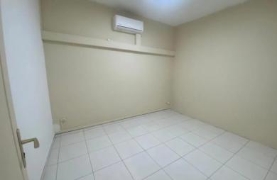 Location Bureaux 63m&sup2; 1 pièce Rivière Salée