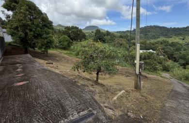 Terrain de 786m2 à acheter 96000 € à Rivière-Pilote