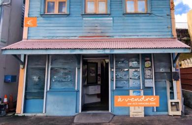 À Vendre : Local commercial sur rue principale   Sainte Marie