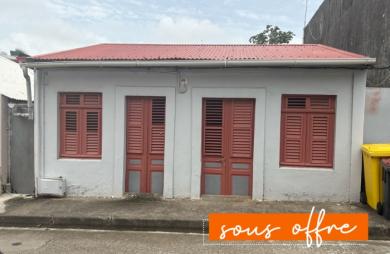 Maison de bourg de plain-pied à rénover   Le François