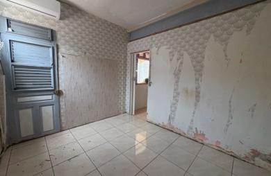 Maison de bourg de plain-pied à rénover   Le François