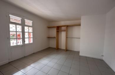 Villa F5 avec piscine et grand jardin à proximité CHU - FORT-DE-FRANCE