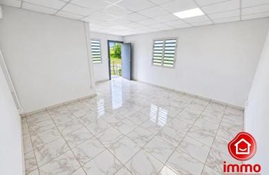 Location Local commercial 29m&sup2; 1 pièce Rivière Salée