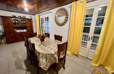 SAINT PIERRE 97410 - BELLE VILLA HABITABLE DE SUITE - EMPLACEMENT DE CHOIX