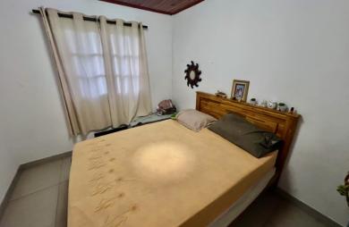 SAINT PIERRE 97410 - BELLE VILLA HABITABLE DE SUITE - EMPLACEMENT DE CHOIX