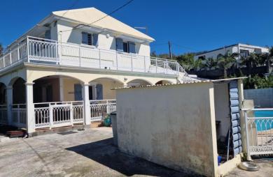 Vente Maison 186m&sup2; 6 pièces Saint-Benoît