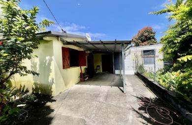 SAINT JOSEPH 97480 - MAISON DE PLAIN PIED - HABITABLE - SECTEUR PRISE