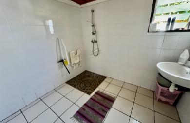 SAINT JOSEPH 97480 - MAISON DE PLAIN PIED - HABITABLE - SECTEUR PRISE