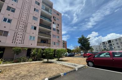 Vente Appartement 81.24m² 4 pièces Le Port
