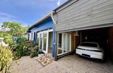 PETITE ILE 97429 - VILLA DE PLAIN PIED - HABITABLE DE SUITE - GARAGE - FACILE D