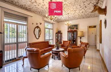 Vente Local commercial 143.22m² 6 pièces Saint Denis