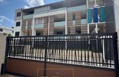 Vente Appartement 94.86m² 4 pièces Saint Gilles Les Hauts