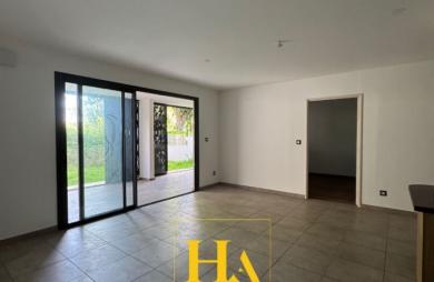 Vente Appartement 94.86m² 4 pièces Saint Gilles Les Hauts