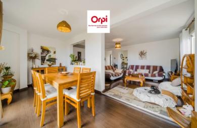Vente Appartement 92m&sup2; 4 pièces Saint Gilles Les Hauts