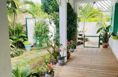 Vente Maison 156m&sup2; 6 pièces Saint Gilles Les Hauts