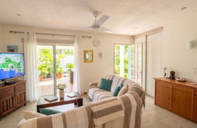 Vente Maison 156m&sup2; 6 pièces Saint Gilles Les Hauts