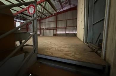 Entrepôt ZI CHAUDRON de 600 m2 + 575 m2 mezzanine