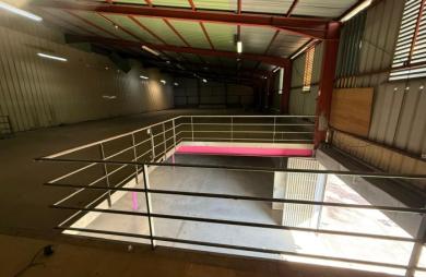 Entrepôt ZI CHAUDRON de 600 m2 + 575 m2 mezzanine