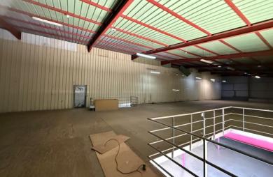 Entrepôt ZI CHAUDRON de 600 m2 + 575 m2 mezzanine
