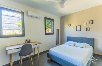 Vente Maison 125m&sup2; 6 pièces Saint Gilles les Bains