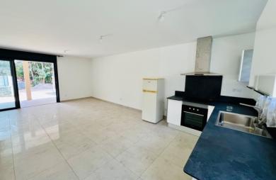 Vente Maison 90m&sup2; 3 pièces Saint Gilles Les Hauts