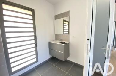 Vente Divers 87m&sup2; 4 pièces Etang-Sale