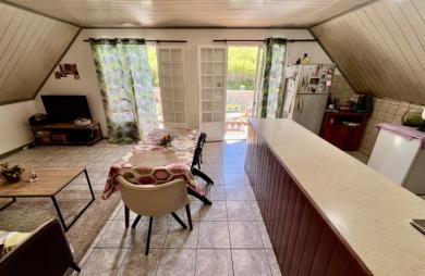PETITE ÎLE 97429 - ENSEMBLE IMMOBILIER EN BON ETAT GÉNÉRAL - BON RENDEMENT LOCATIF - MAGNIFIQUE VUE MER