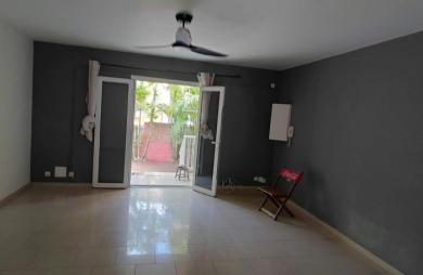 VILLA F4  l éperon ST GILLES LES HAUTS