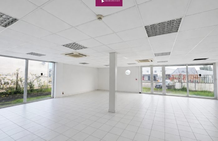 Location Local commercial 97115