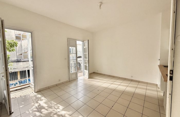 Location Appartement 97110